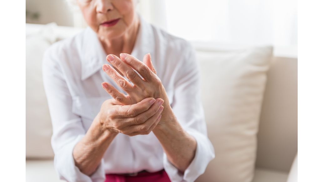How to Relieve Arthritis Pain Using Moist Heat