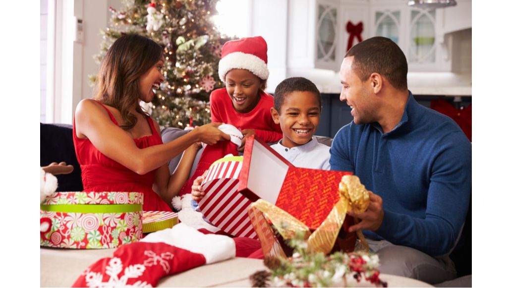 family opening presents