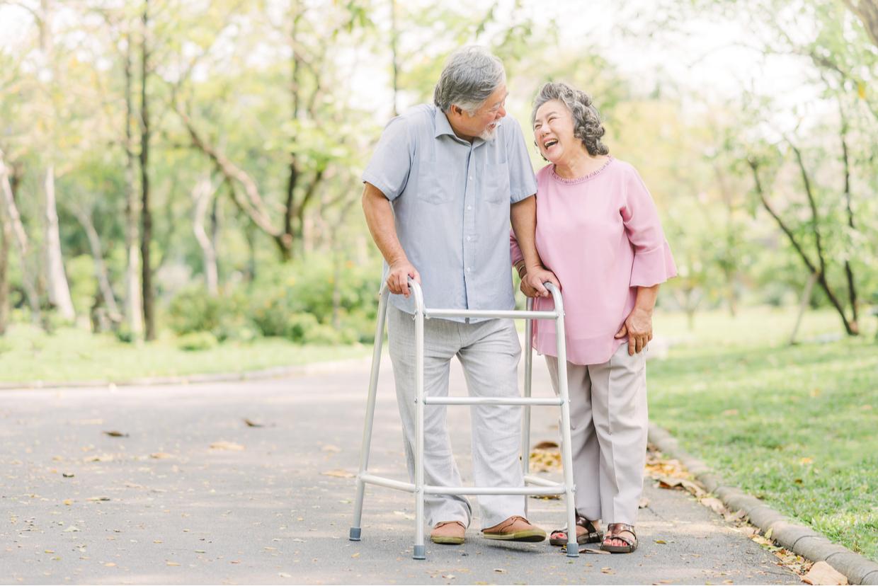 How to Choose the Best Walker or Rollator for Your Patient