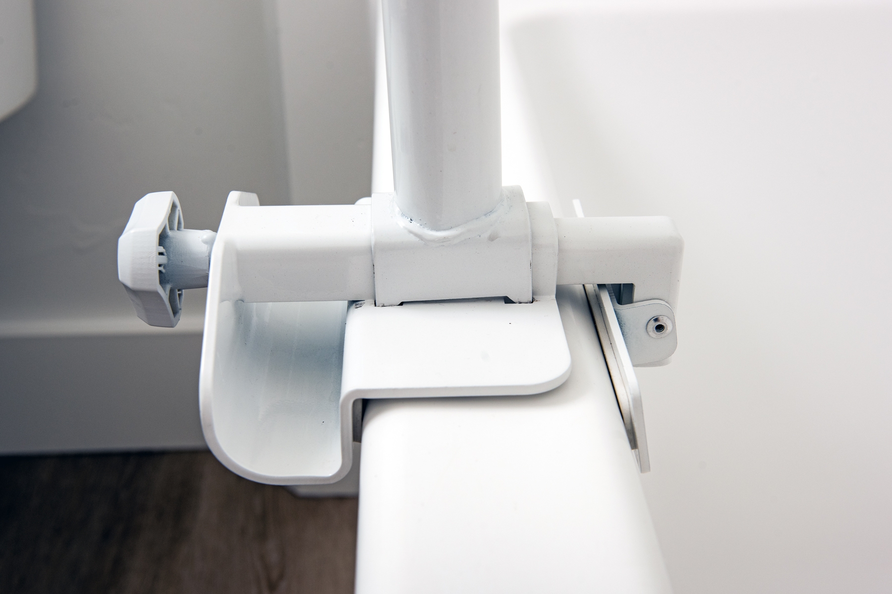 Bathtub Security Pole and Curve Grab Bar