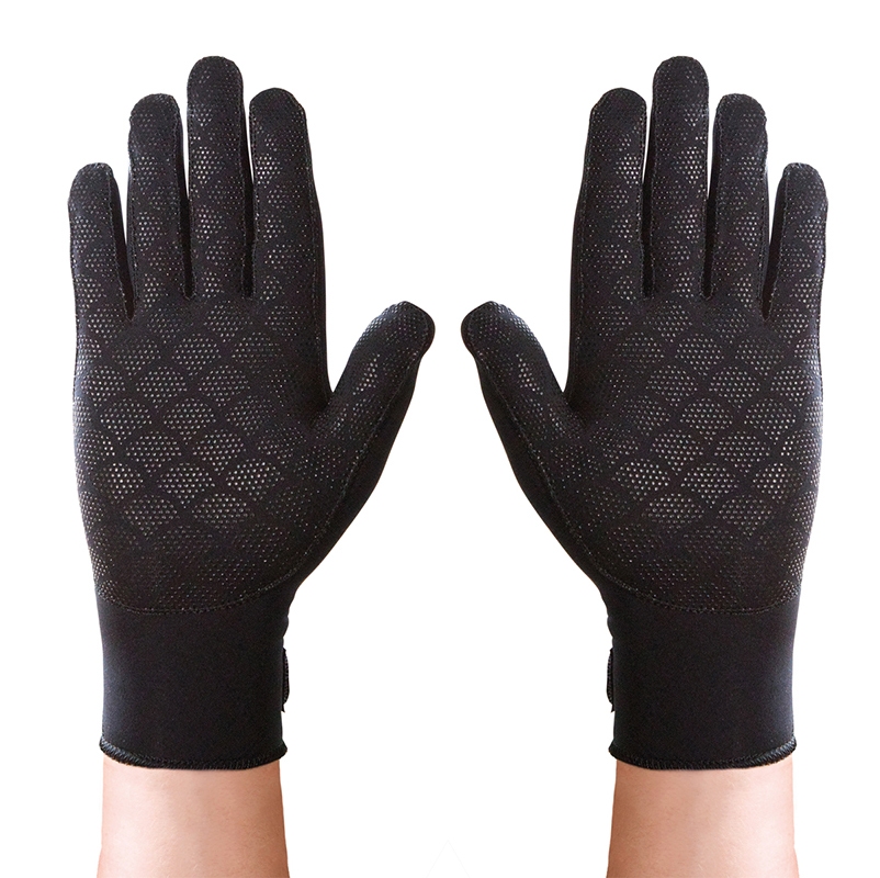 Thermoskin Arthritis Gloves - Providing Compression Therapy for Joint Pain Relief