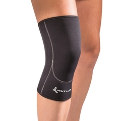 Mueller Closed Patella Knee Sleeve Product Image