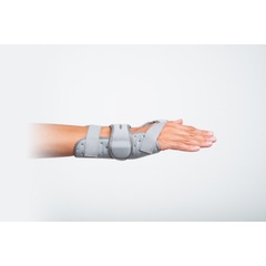 Chrisofix Saddle Joint Orthosis - Night Use, in use - Side view