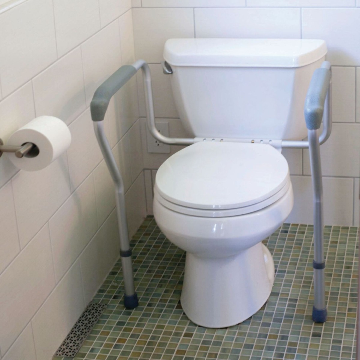 The Best Toilet Surrounds, Risers, & Commodes for Seniors | Performance ...