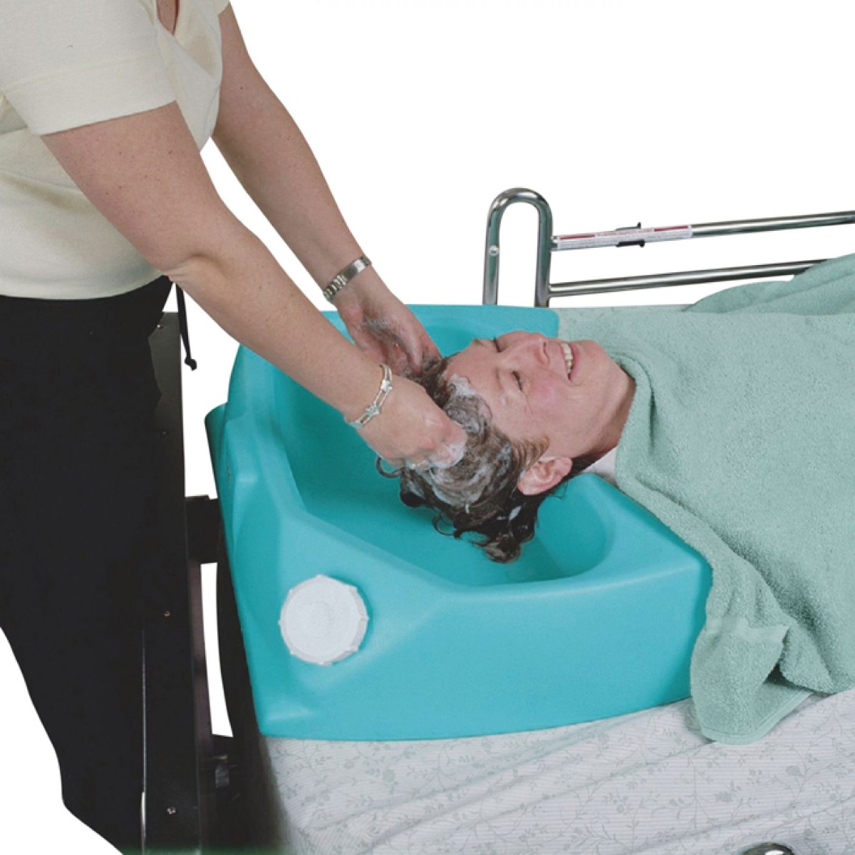Washing hair for bedridden patients deals