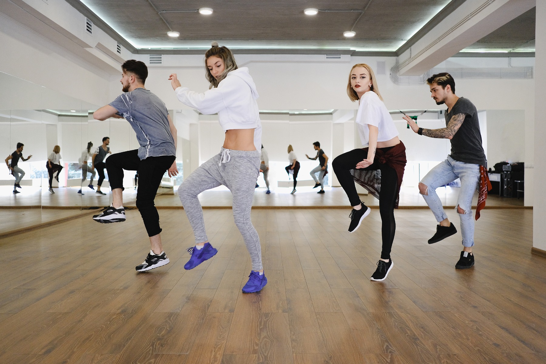 group of hip hop dancers.